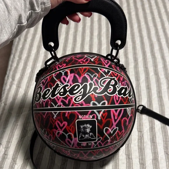 RARE Betsey Johnson Betsey Ball basketball Crossbody Bag - Picture 1 of 3
